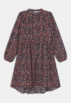Robe longue aux genoux à manches longues avec taille froncée, encolure ronde, fermeture à boutons cachés devant, fond bleu marine avec petit imprimé floral rose et bleu clair.