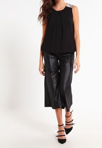 Dorothy Perkins Blus - black