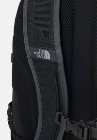 The North Face BOREALIS CLASSIC - Mochila de senderismo - the north face black/asphalt grey