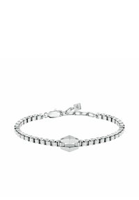Bracciale in metallo argento con design a link rettangolare, un accento geometrico centrale e una chiusura a moschettone.