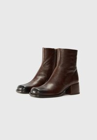 Chie Mihara BRISKA - Boots à talons - brown