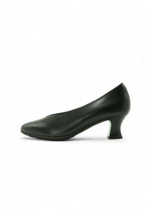 Zapato de tacón negro de cuero con punta afilada y un tacón bajo y acampanado. Textura suave y diseño minimalista. Presenta un ligero brillo.