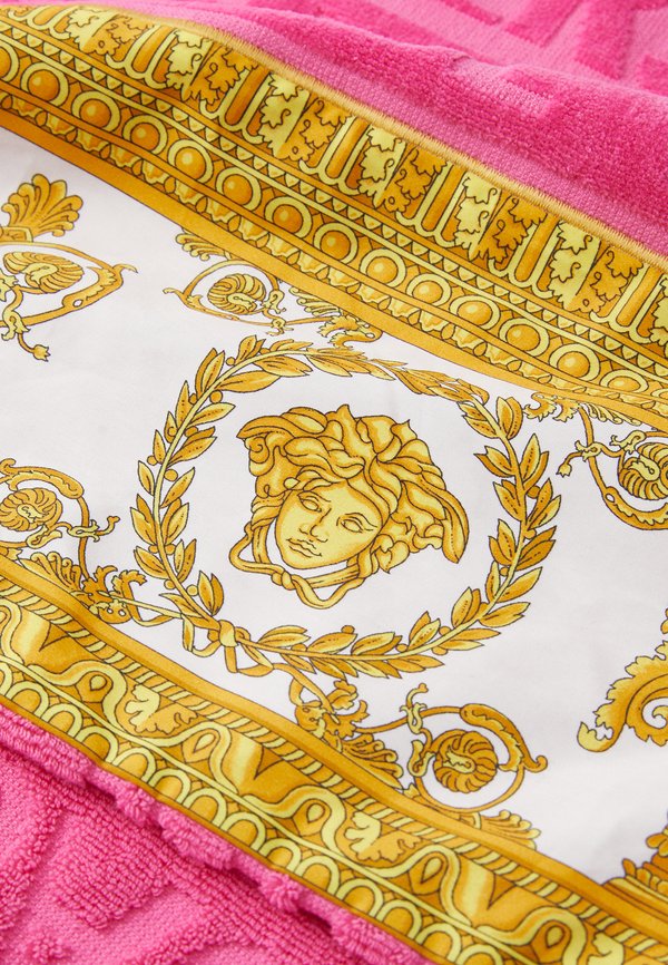 BATH TOWEL I HEART BAROQUE - Towel - fuxia4