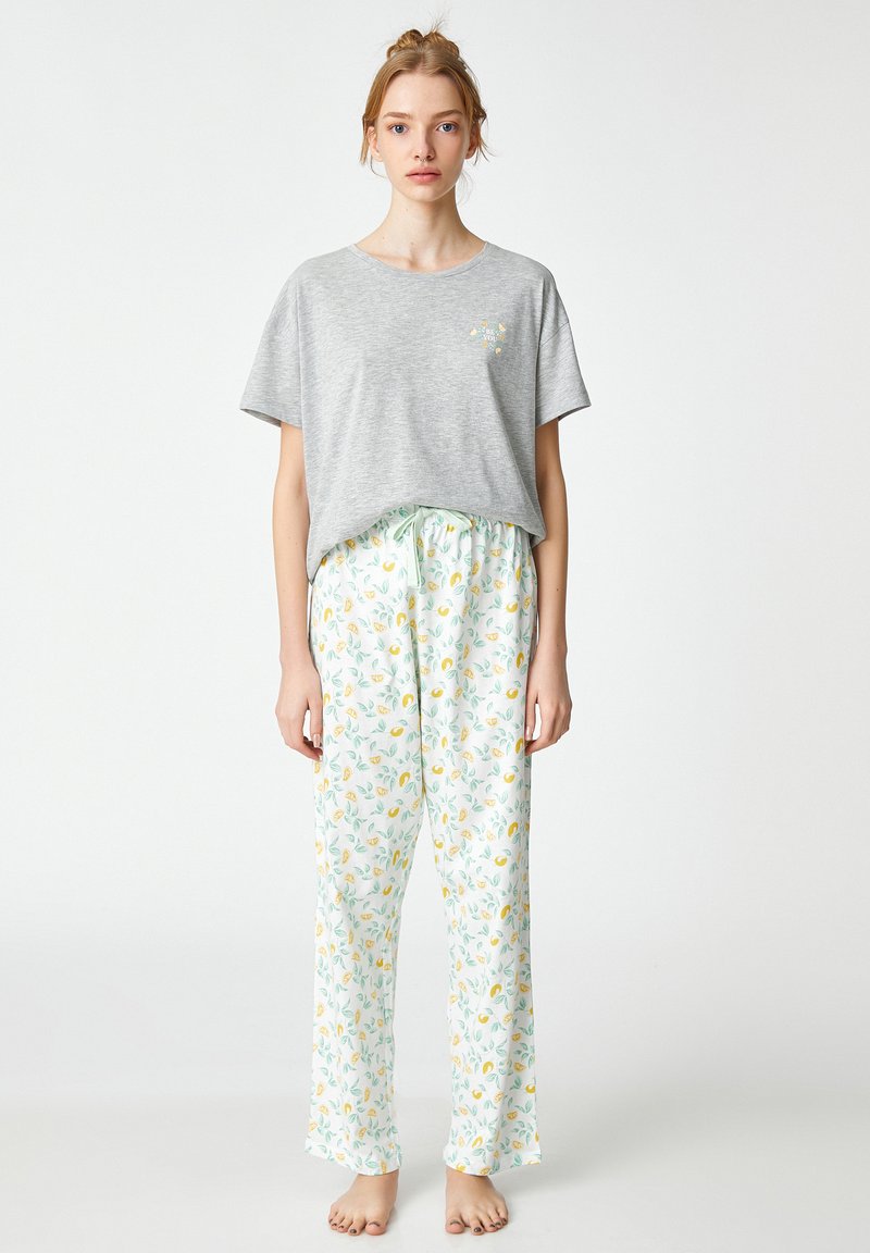 Koton SHORT SLEEVE PATTERNED SET - Pyjama set - white - Zalando