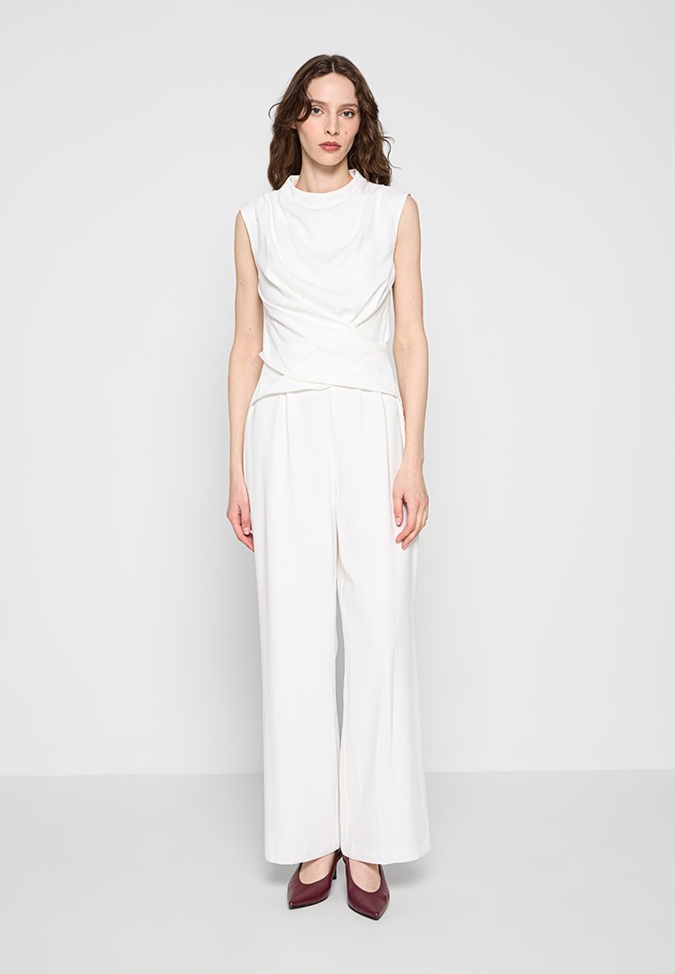Apart Glamour Jumpsuit crème