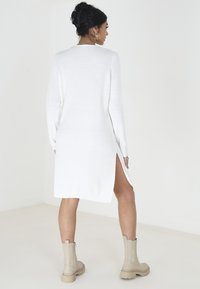 Brave Soul OVERSIZED V NECK RIB - Abito in maglia - off white