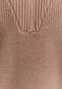 ST MRLO Svetrík - dusty brown