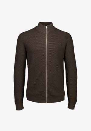 Cárdigan marrón con cremallera y un tejido de punto texturizado en patrón de diamante. Presenta un cuello alto y puños y dobladillo acanalados. Diseño minimalista.