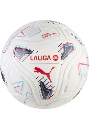Balón de fútbol blanco Puma con logotipos rojos de LaLiga y EA Sports, patrones geométricos negros y coloridos, y texto "La fuerza de nuestro fútbol."