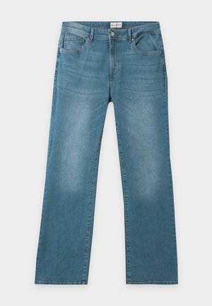 ONLY Carmakoma, CARSALLY - Jeans a zampa - medium blue denim
