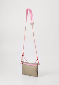 Peak Performance ACCESSORY BAG UNISEX - Skulderveske - avid beige
