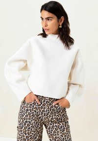 Sissy-Boy BALLON SCHNITT UND LEOPRINT - Jean Mom - braun