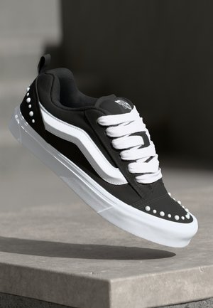 KNU SKOOL - Skatová obuv - black