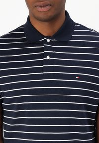 Tommy Hilfiger Piké - blue