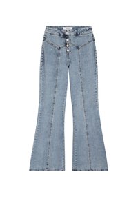 Helle Jeans mit ausgestelltem Bein und hoher Taille, mit einem Fünf-Knopf-Verschluss, vorderen Taschen und kontrastierenden Steppnähten an den Nähten.