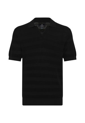 Camisa polo negra de manga corta con cuello en V, que presenta rayas horizontales, material texturizado y un cuello plano. Sin logotipos visibles.