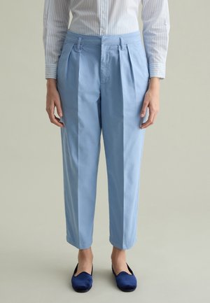 PIOMBO WITH DARTS - Pantalon classique - sky blue