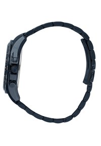 Orologio da polso nero con quadrante rettangolare, dotato di un cinturino metallico scuro, con maglie testurizzate e due pulsanti accanto a una corona.