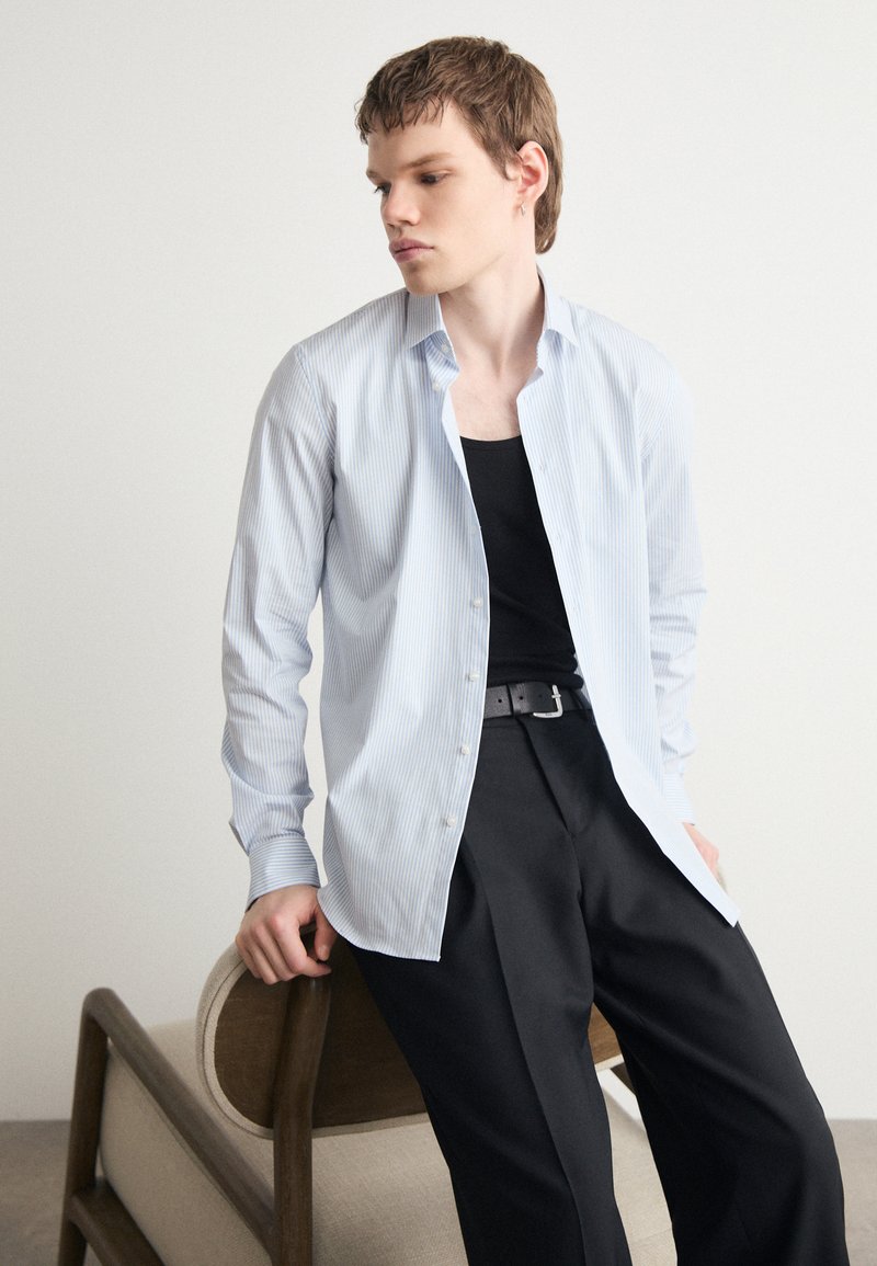 Calvin Klein STRIPE SLIM - Επίσημο πουκάμισο - vista blue