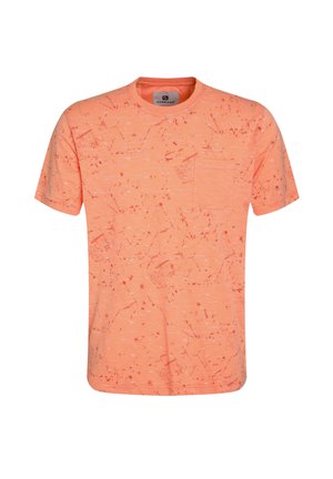 Kratka majica s kratkimi rokavi v svetlo oranžni barvi z teksturiranim vzorcem, z žepom na prsih in klasičnim okroglim izrezom. Mehka tkanina.