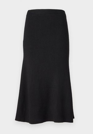 Jupe noire côtelée en tricot avec une taille ajustée et un ourlet évasé. Texture lisse, modèle mi-long, présentant un motif côtelé uniformément réparti.