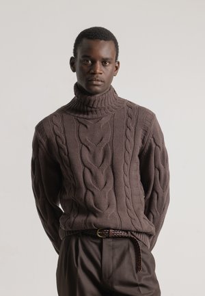 CABLE KNIT CUELLO VUELTO - Jersey de punto - marrón oscuro