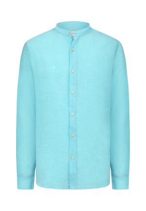 Jasnoniebieska koszula z długim rękawem, z kołnierzykiem typu stójka i beżowymi guzikami z przodu, wykonana z lekkiego materiału.
