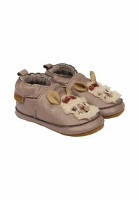 Skórzane buty dla małych dzieci w miękkim odcieniu mauve z futrzanym dekoracyjnym wzorem zwierzęcym, z przeszyciami i elastyczną brązową podeszwą.