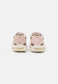 ASICS SportStyle GEL KAYANO 14 - Sapatilhas - cream