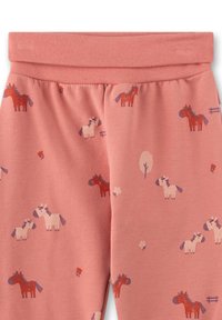 Rosa Baumwollhosen mit einem wiederholten Muster von Pferden in Rot und Weiß, umgeben von kleinen lila Bäumen und Blumen, mit einem elastischen Bund.