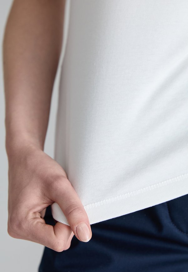 SLIM CODY - Basic T-shirt - ecru