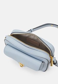 Coccinelle BEAT SOFT - Borsa a tracolla - mist blue