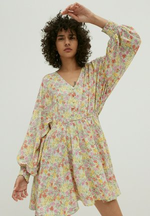 EDITED MAEVE - Robe chemise - mischfarben