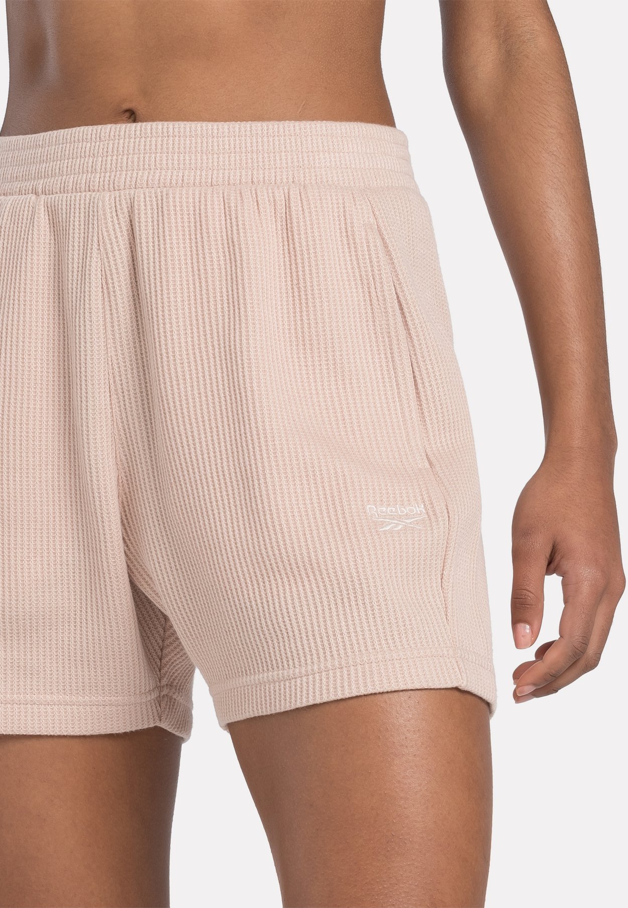 WARDROBE ESSENTIALS WAFFLE