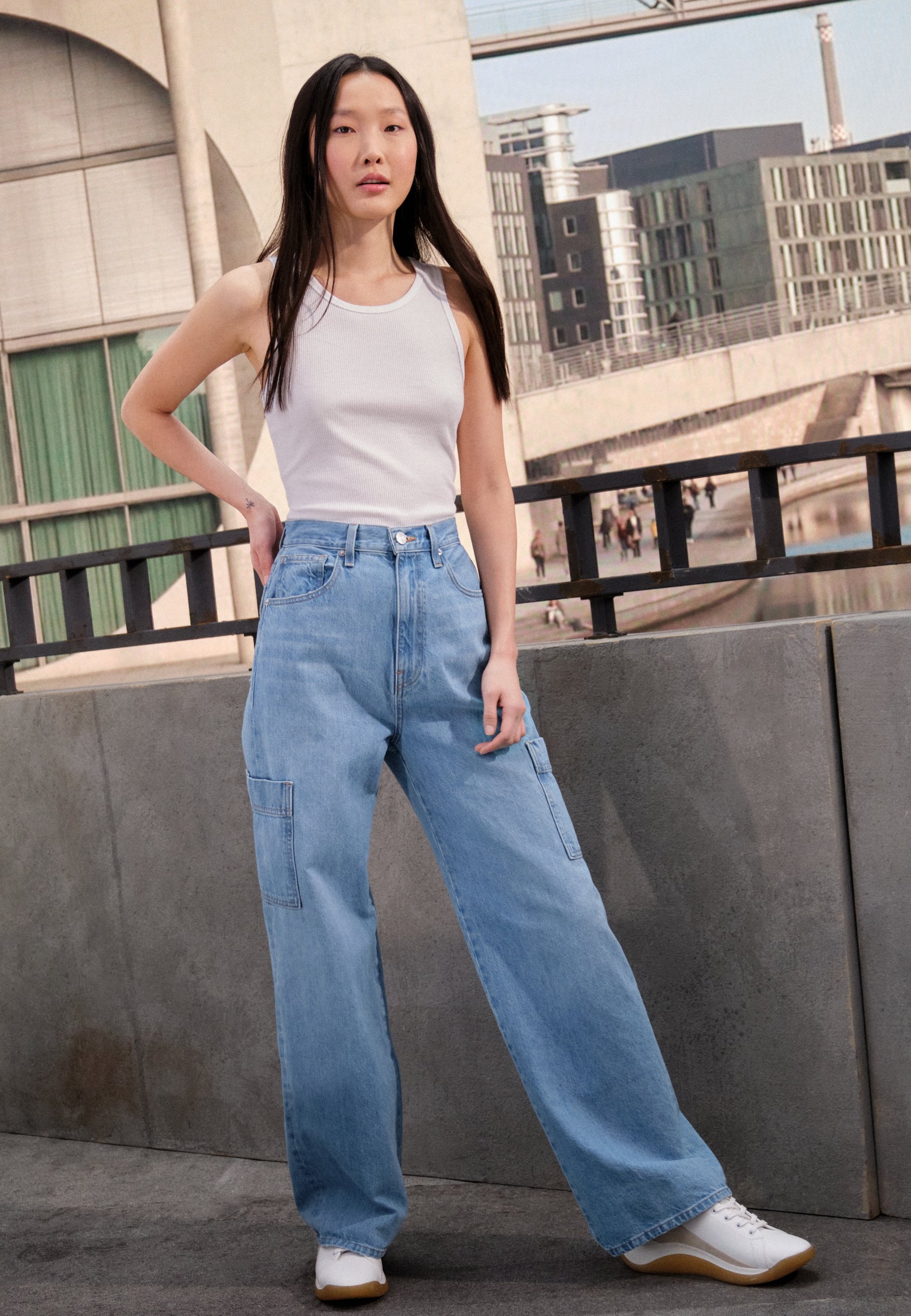 Frame Denim HIGH RISE BAGGY POCKET 
