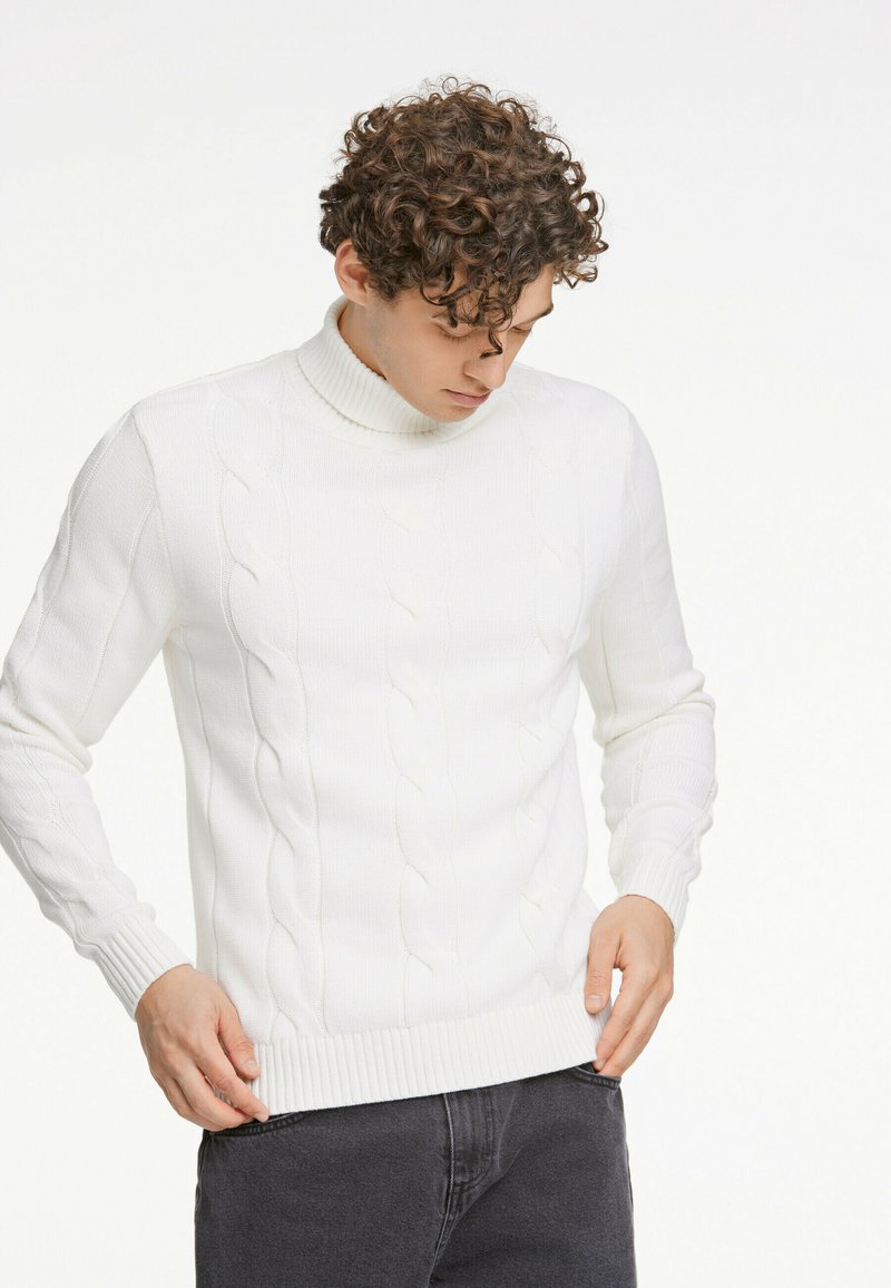Lindbergh MEGA CABLE ROLL-NECK - Stickad tröja - off white