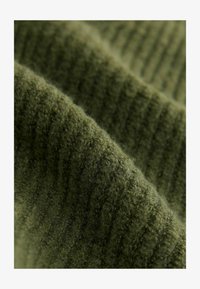 Sélectionné, khaki green