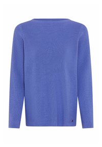 Pull en tricot bleu avec un col rond, des manches longues et une texture côtelée. Détail notable : un petit logo sur l'ourlet.