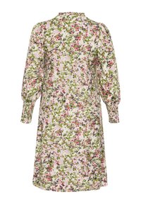Bloemenjurk met een witte achtergrond en groene, roze en zwarte patronen, een hoge halslijn en lange, pofmouwen.