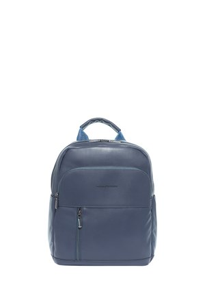 Donkerblauwe leren rugzak met een bovenhandvat, voorvak met rits en zilverkleurige ritstrekker, afgebeeld tegen een witte achtergrond.