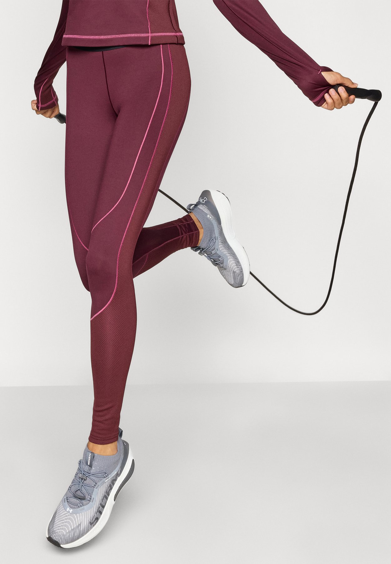 TEXTURED LEGGING