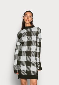 Noisy May NMJULIE L/S HIGH NECK - Vestido de malha - rosin sugar swizzle