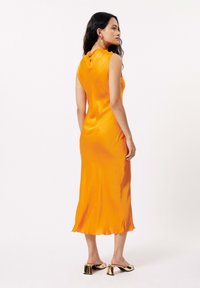 FRNCH ARTEMIS - Freizeitkleid - orange