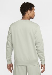 Nike Sportswear CRW - Sweatshirt - jade/horizon white