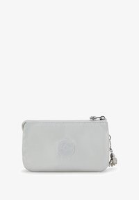 Seleccionado, bright metallic stud