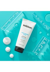 The Solution HYALURONIC ACID HYDRATING BODY LOTION - Balsamo corpo