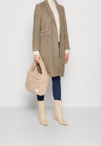 Pieces Cappotto classico - brown