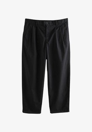 Sorte cropped bukser med en glat tekstur, der har plisseringer foran og en enkelt knaplukning, designet for komfort og alsidighed.