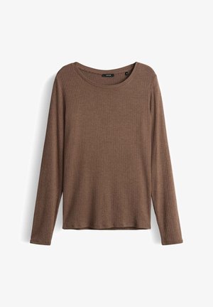 Haut en tricot côtelé à manches longues de couleur marron, avec un col rond, une coupe ajustée et une texture subtile, présenté sur un fond blanc.