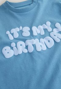 Ikke valgt, blue it's my birthday